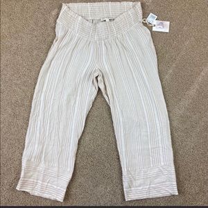 Jessica Simpson smocked waist cropped maternity pants